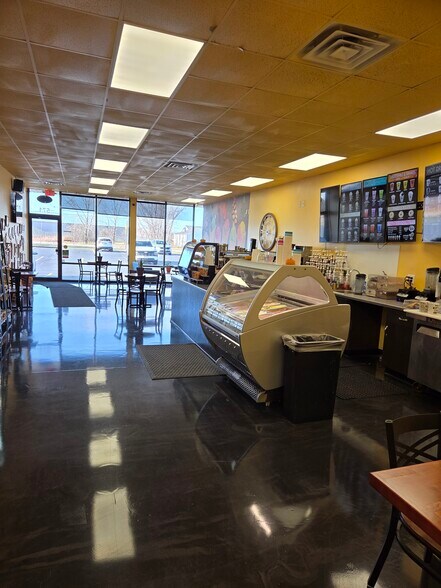 565-573 Swan Rd, De Pere, WI à louer - Photo de l’immeuble – Image 3 sur 4