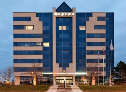 101 Boul Roland-Therrien, Longueuil, QC à louer - Photo de l’immeuble – Image 2 sur 12