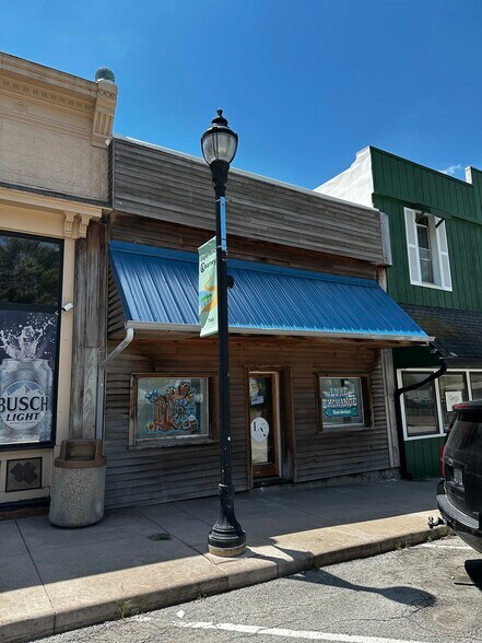 125 E Washington St, Kearney, MO à louer - Photo de l’immeuble – Image 2 sur 16