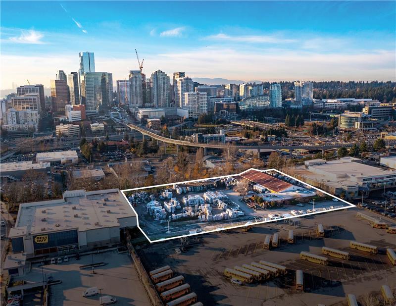 605 119th Ave NE, Bellevue, WA à louer Photo principale– Image 1 sur 2