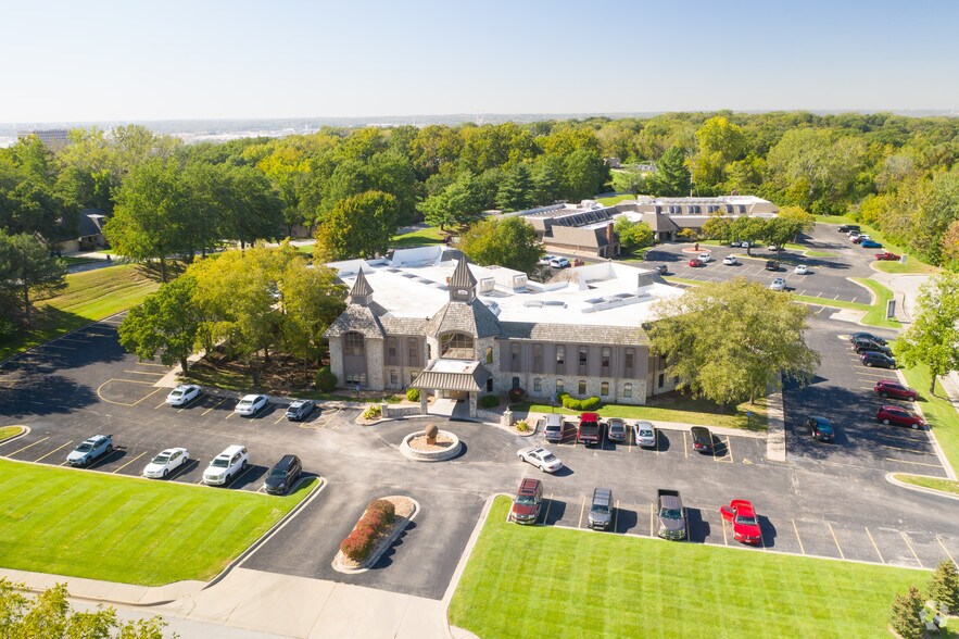 4444 N Belleview Ave, Kansas City, MO à louer - Aérien – Image 3 sur 39