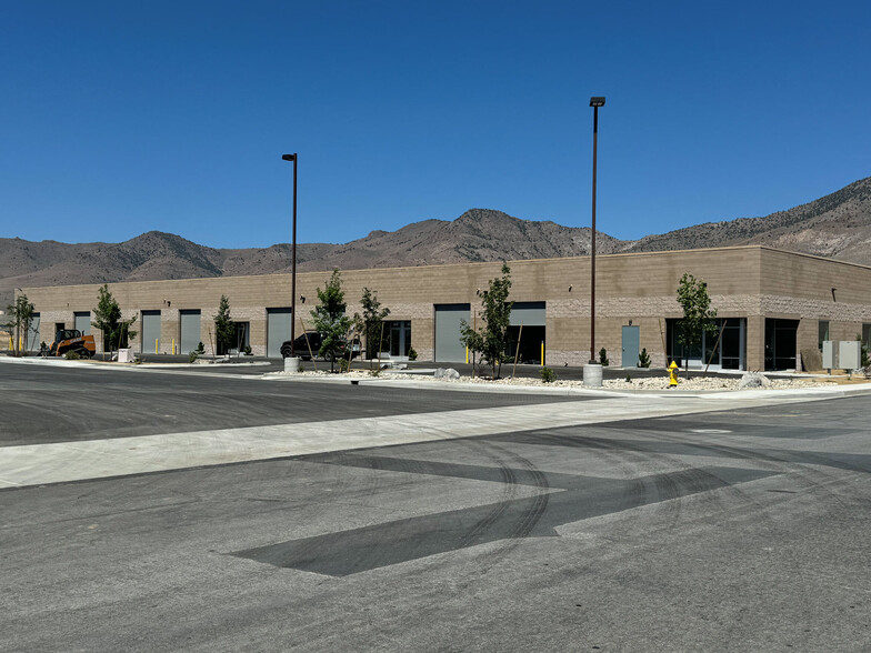 35 Enterprise Way, Dayton, NV à louer - Photo de l’immeuble – Image 2 sur 5