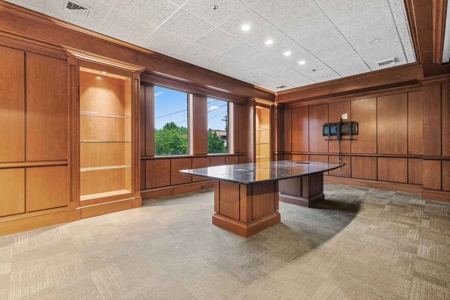 32 Spruce St, Oakland, NJ à louer - Photo intérieure – Image 3 sur 38