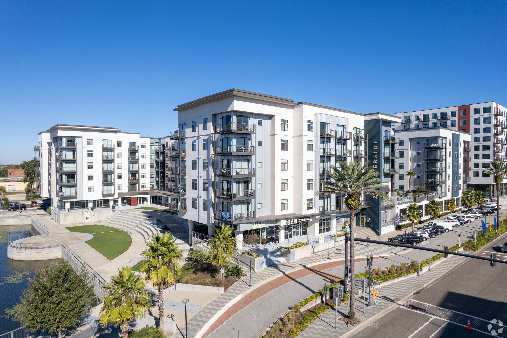 220 Riverside Ave, Jacksonville, FL à louer Photo principale– Image 1 sur 8