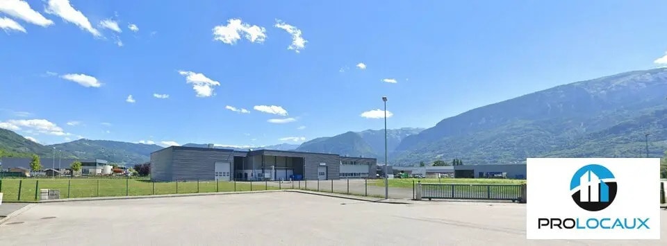 Local d'activités dans Thyez à vendre - Photo de l’immeuble – Image 1 sur 9