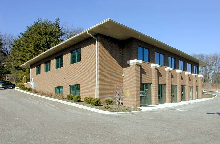 1401 S Main St, North Canton, OH à vendre - Photo de l’immeuble – Image 2 sur 11