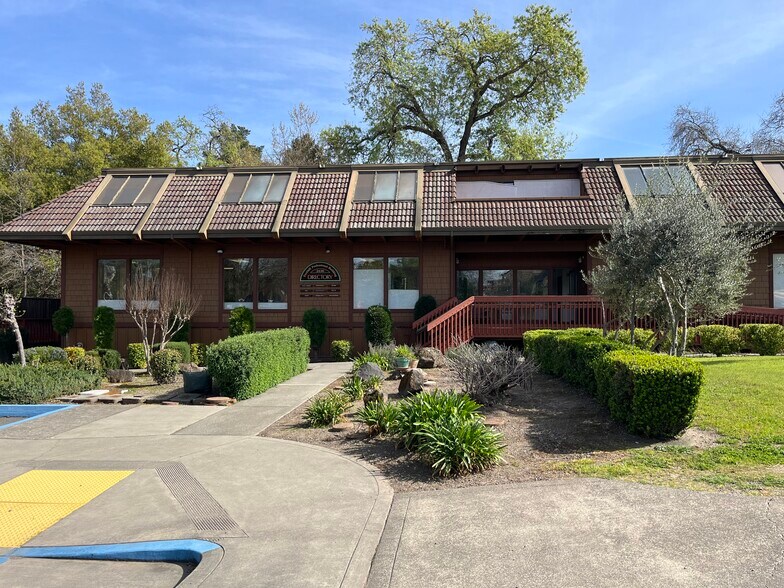 2436 Foothill Blvd, Calistoga, CA à vendre - Photo de l’immeuble – Image 2 sur 8