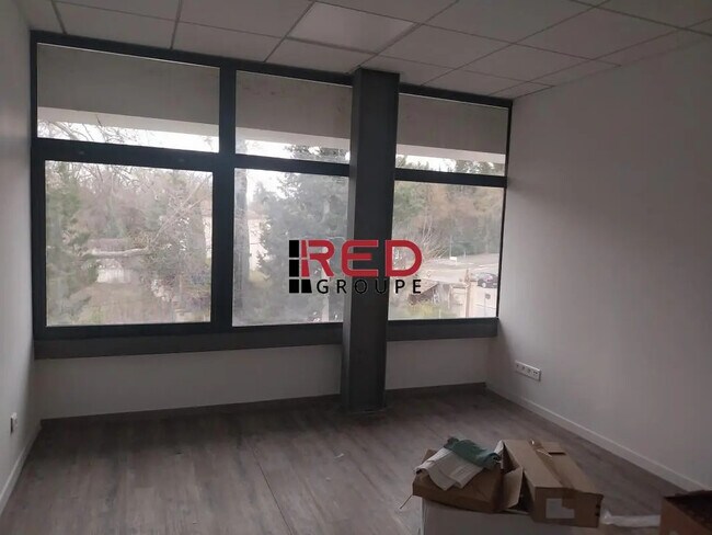 Plus de détails pour Bureau à louer