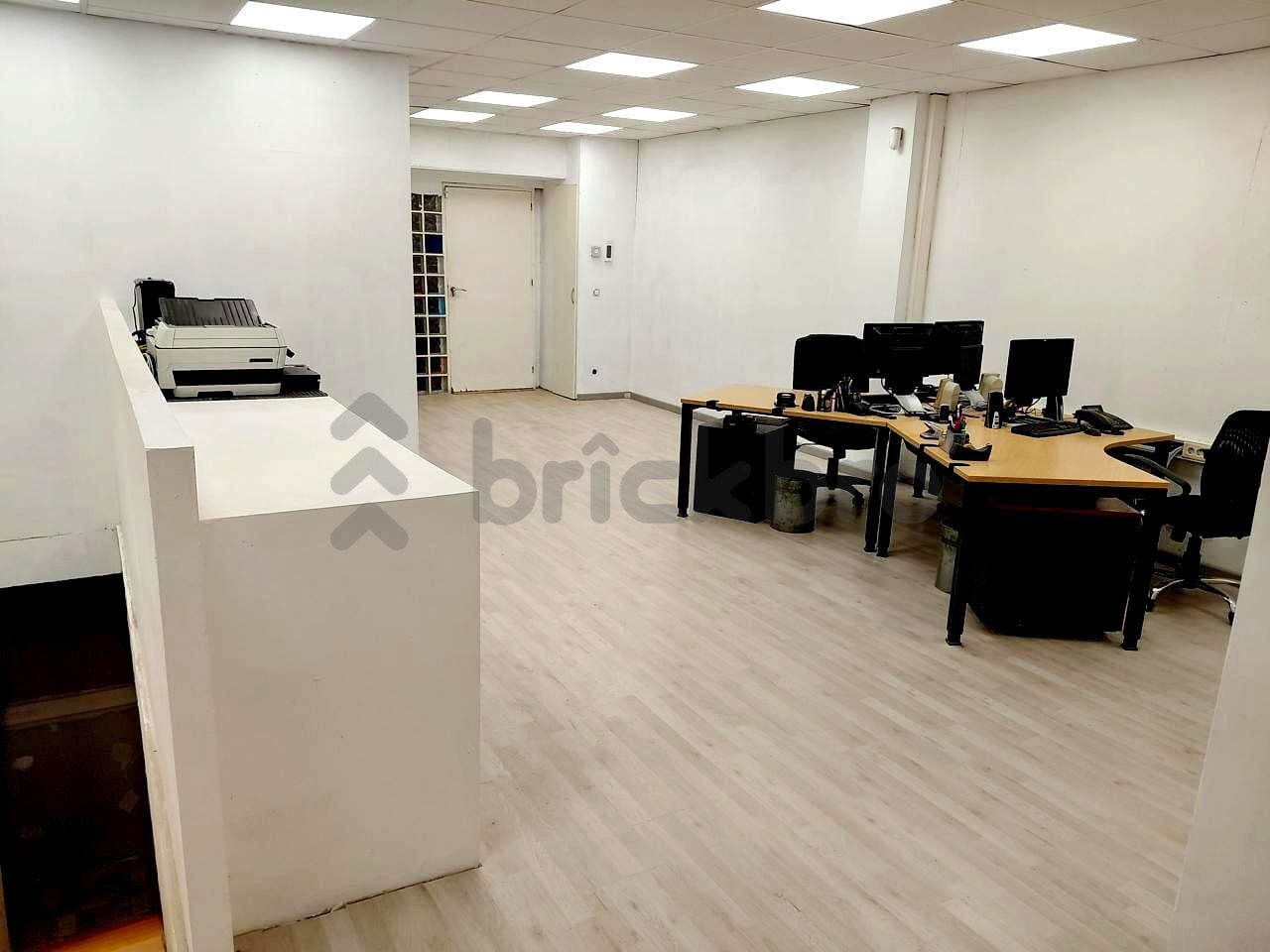 Local commercial dans Esplugues de Llobregat, Barcelona à louer Photo intérieure– Image 1 sur 32