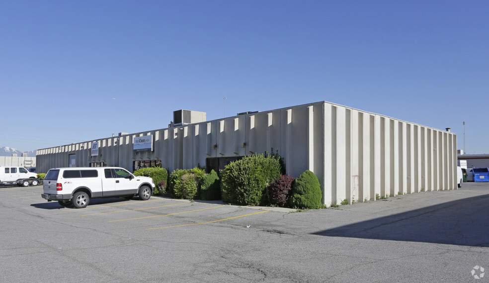 6999-7021 S 400 W, Midvale, UT à louer - Photo principale – Image 1 sur 3