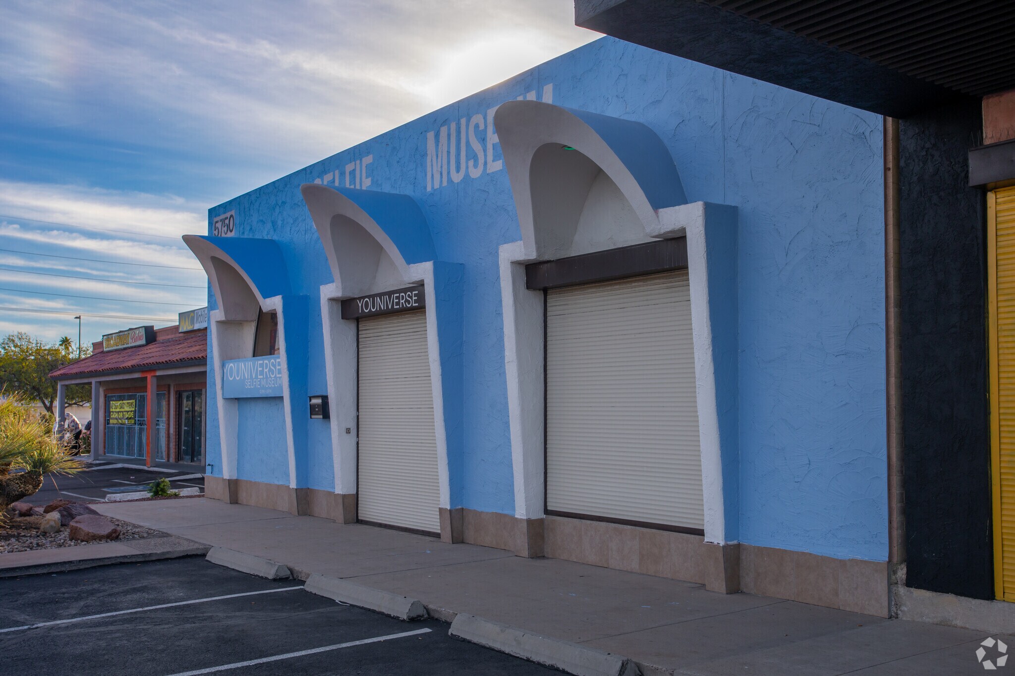 5750 E Broadway Blvd, Tucson, AZ à louer Photo principale– Image 1 sur 6