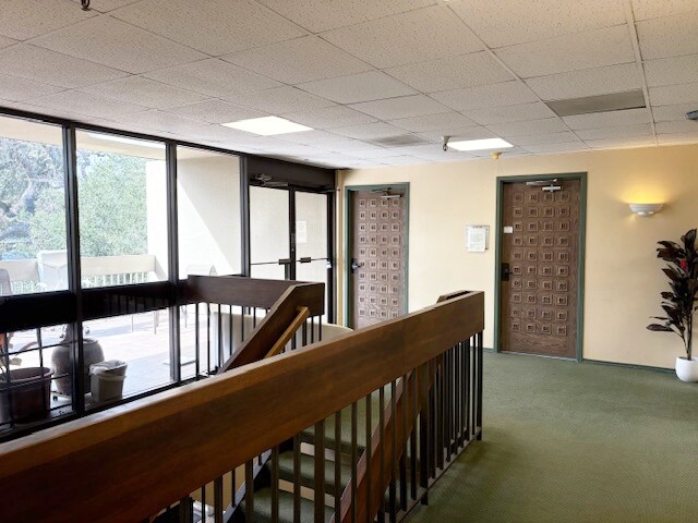 1225 Crane St, Menlo Park, CA à louer - Photo de l’immeuble – Image 2 sur 11