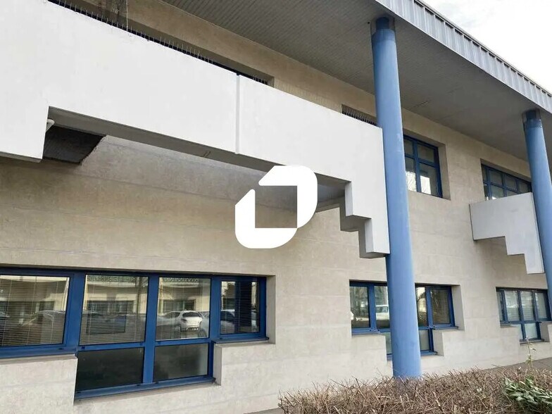 Bureau dans Bron à louer - Photo de l’immeuble – Image 1 sur 14