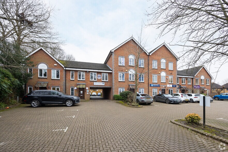Armstrong Rd, Maidstone à louer - Photo principale – Image 1 sur 3