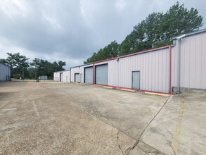 512 Bryant Rd, Conroe, TX à louer Photo intérieure– Image 1 sur 9