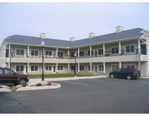 76-82 Boniface Dr, Pine Bush, NY à vendre - Photo de l’immeuble – Image 2 sur 11