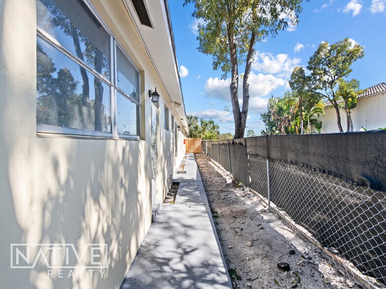 718 NE 7th Ave, Fort Lauderdale, FL à vendre - Photo de l’immeuble – Image 3 sur 9