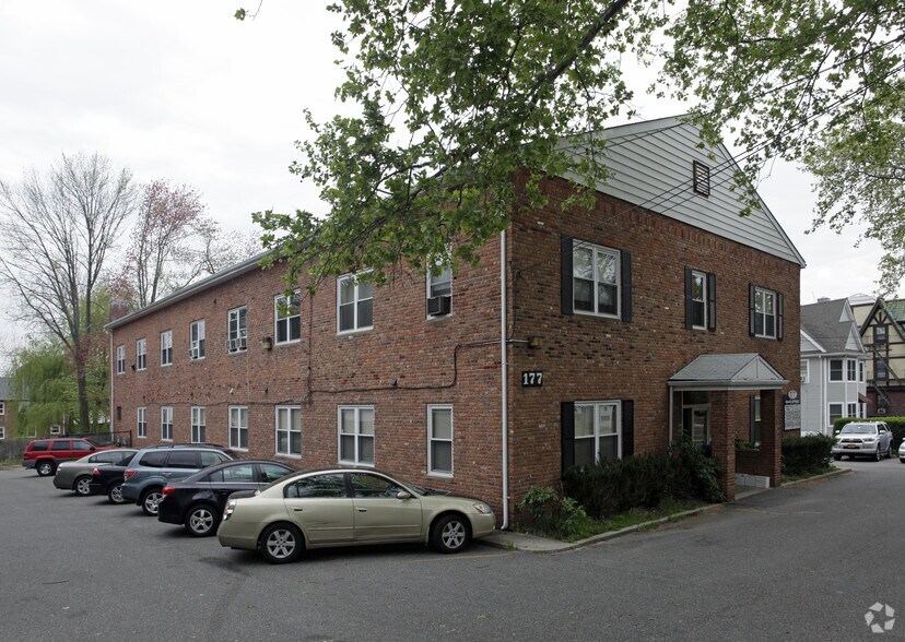 177 Main St, Huntington, NY à louer - Photo de l’immeuble – Image 2 sur 4