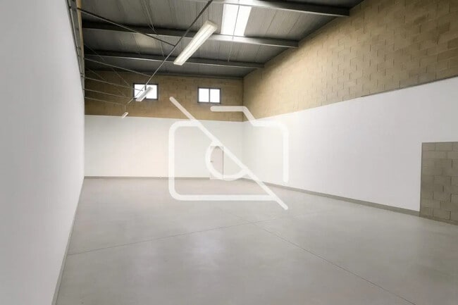 Plus de détails pour Industriel/Logistique à vendre