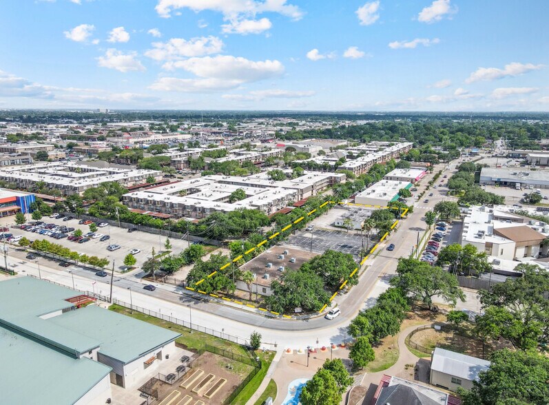 6445 High Star, Houston, TX à vendre - Photo de l’immeuble – Image 1 sur 20