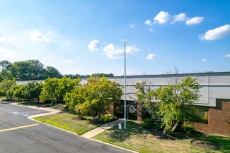 Plus de détails pour 105 Terry Dr, Newtown, PA - Local d'activités à louer