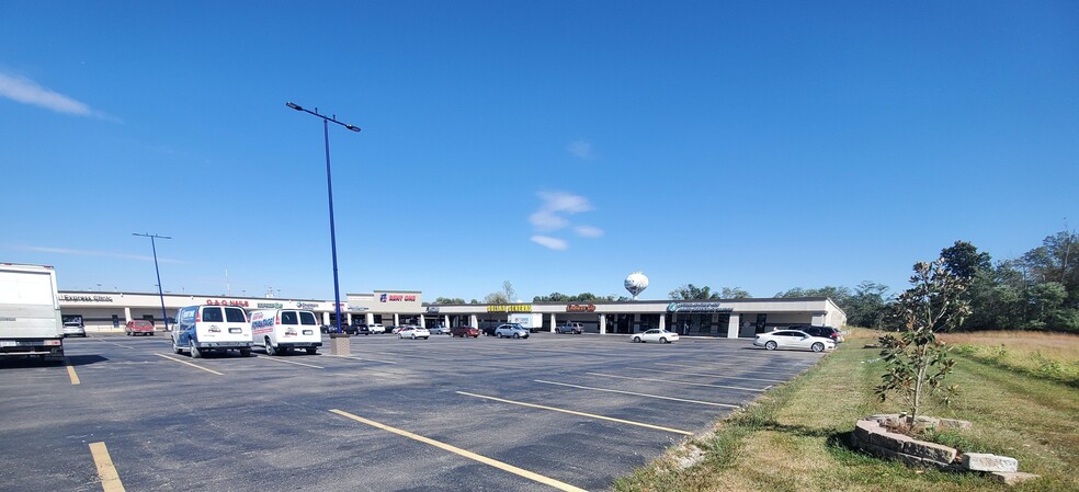 606-612 S 42nd St, Mount Vernon, IL à louer - Photo de l’immeuble – Image 2 sur 8