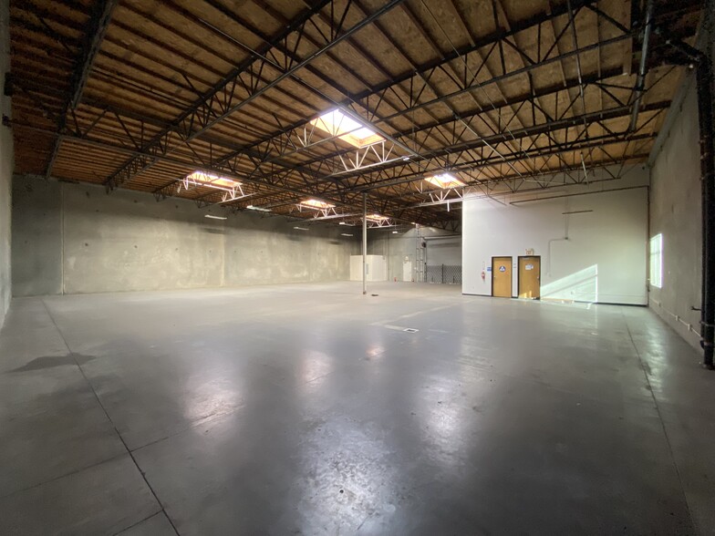 511 S Harbor Blvd, La Habra, CA à louer - Photo de l’immeuble – Image 3 sur 4