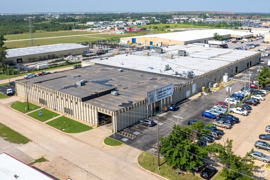 4917 SW 7th St, Oklahoma City, OK à louer - Aérien – Image 2 sur 3
