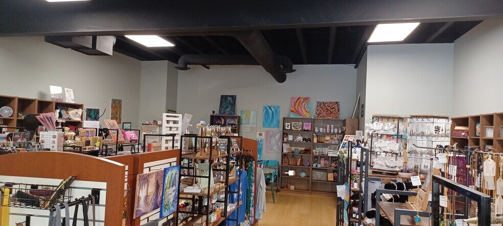 68 Airport Rd, Fitchburg, MA à louer - Photo de l’immeuble – Image 3 sur 11
