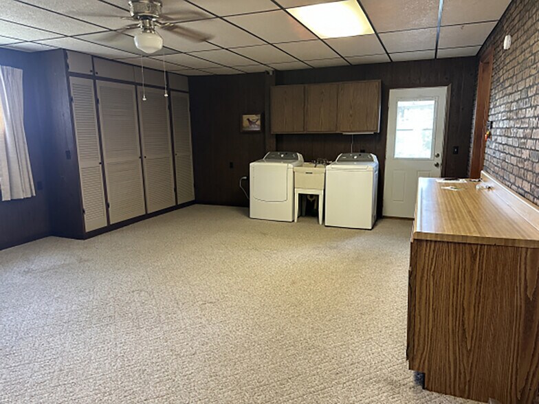 2120 3rd st, Niles, MI à vendre - Photo de l’immeuble – Image 3 sur 9