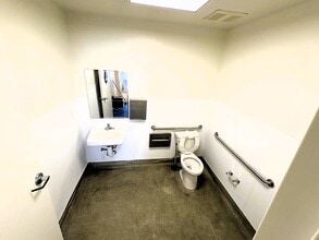 2842 Story Rd, San Jose, CA à louer Photo intérieure– Image 2 sur 7