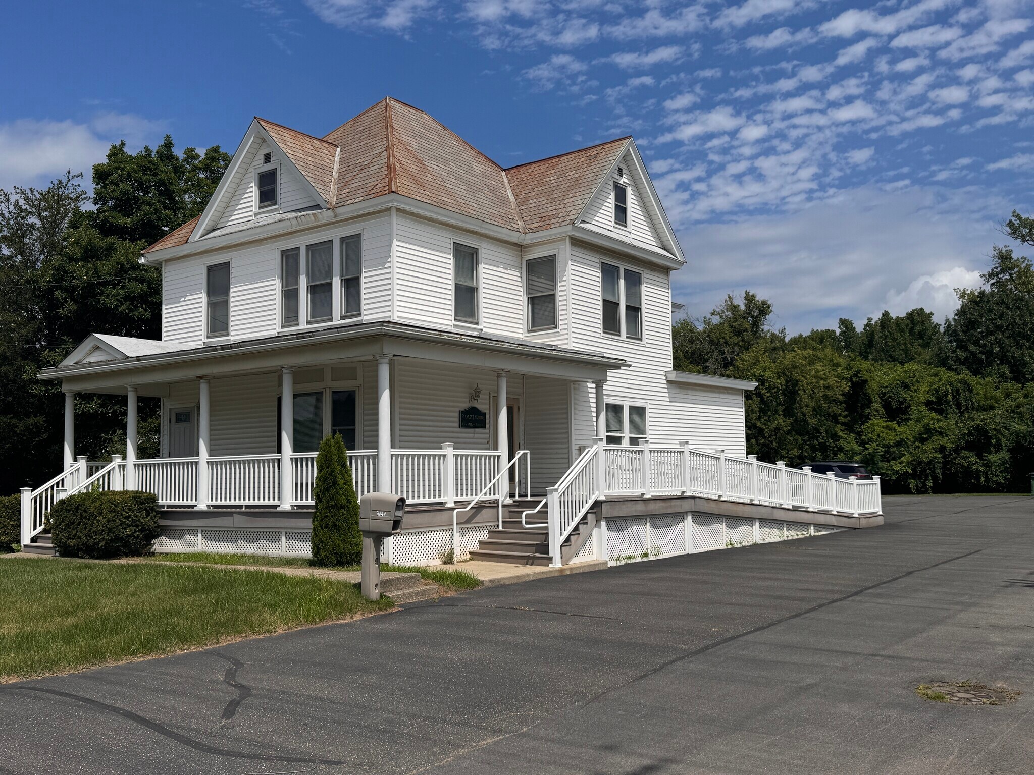 1147 Troy Schenectady Rd, Latham, NY à vendre Photo de l’immeuble– Image 1 sur 32