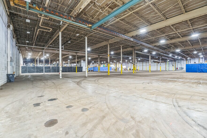 225 Lincoln Hwy, Fairless Hills, PA à louer - Photo de l’immeuble – Image 3 sur 10