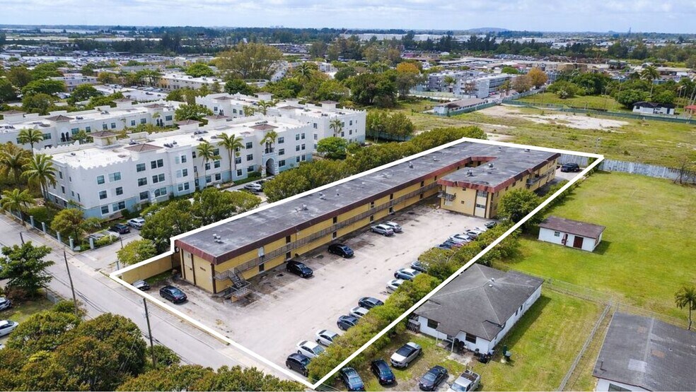 13380 Port Said Rd, Opa-locka, FL à vendre - Photo de l’immeuble – Image 3 sur 7