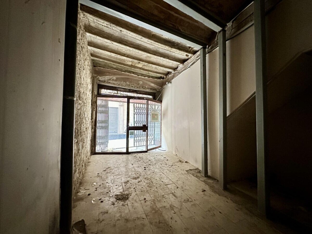 Carrer Sant Miquel, 23, Manresa, BAR 08241 - Lot Pt01 - - Photo intérieure - Image 2 of 7