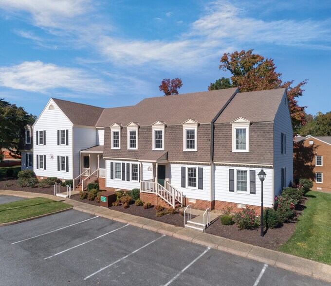 220 House of Burgesses Way, Williamsburg, VA à vendre - Photo de l’immeuble – Image 3 sur 7