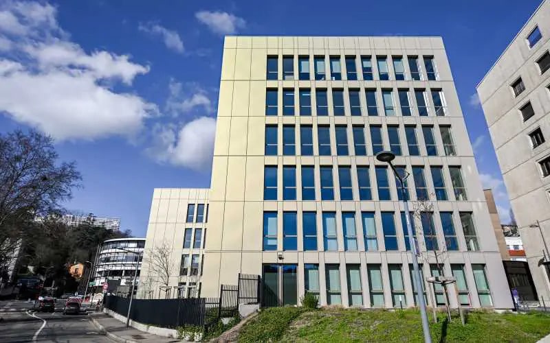 Bureau dans Lyon à louer - Photo de l’immeuble – Image 2 sur 19