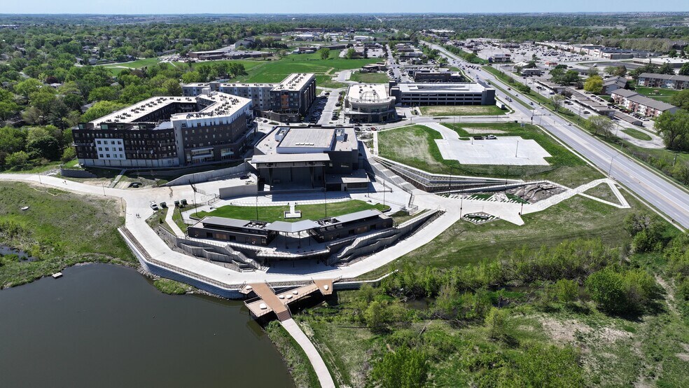 La Vista City Centre, La Vista, NE à louer - Photo principale – Image 1 sur 28