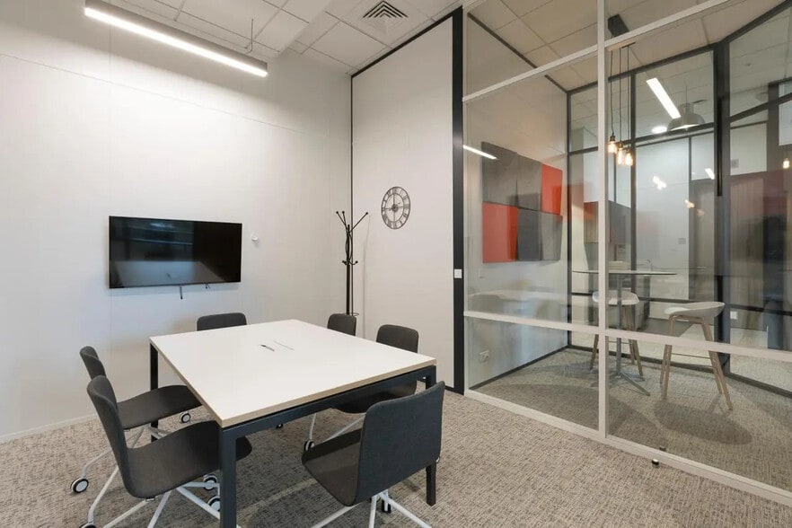 Bureau dans Saint-Denis à louer - Photo intérieure – Image 2 sur 13