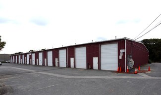 Plus de détails pour 92 Rosary Ln, Hyannis, MA - Industriel/Logistique à vendre
