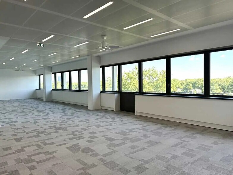Bureau dans Lyon à vendre - Photo de l’immeuble – Image 3 sur 9