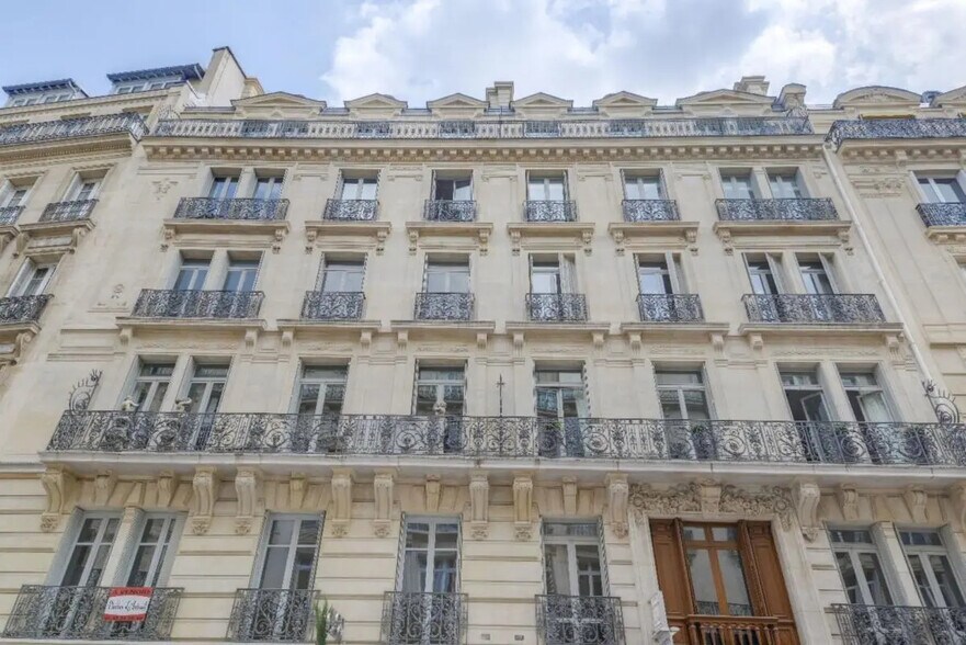 Bureau dans Paris à vendre - Photo de l’immeuble – Image 2 sur 13