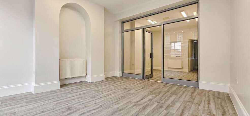 102 Star St, Londres à louer - Photo de l’immeuble – Image 2 sur 12