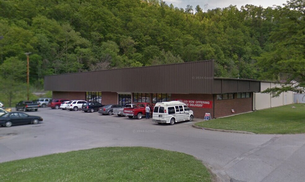5571 Collins Hwy, Pikeville, KY à louer - Photo principale – Image 1 sur 1