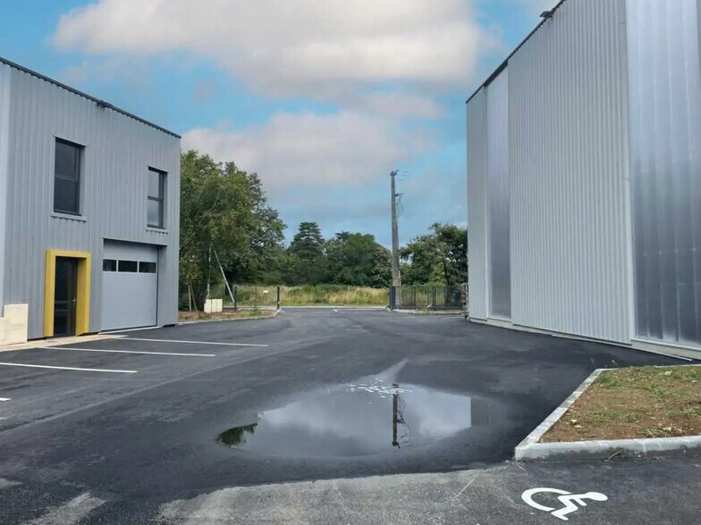 4 Rue Du Pan Loup, Couëron à louer - Photo de l’immeuble – Image 2 sur 3