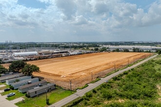 3550 Hardrock Rd, Grand Prairie, TX à louer Photo de la construction– Image 1 sur 3