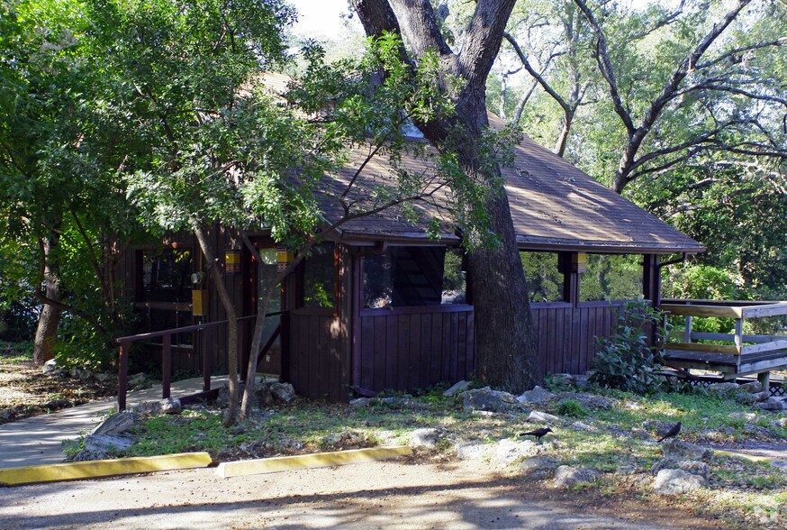 8607 Wurzbach Rd, San Antonio, TX à vendre - Photo de l’immeuble – Image 2 sur 2