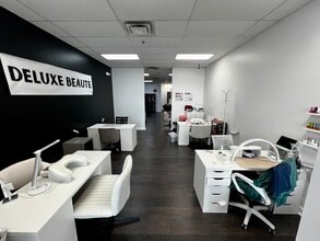 Belvidere Rd @ Hainesvill, Hainesville, IL à louer Photo intérieure– Image 2 sur 3