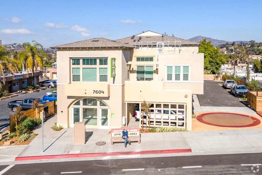 7604 El Cajon Blvd, La Mesa, CA à louer - Photo principale – Image 1 sur 9