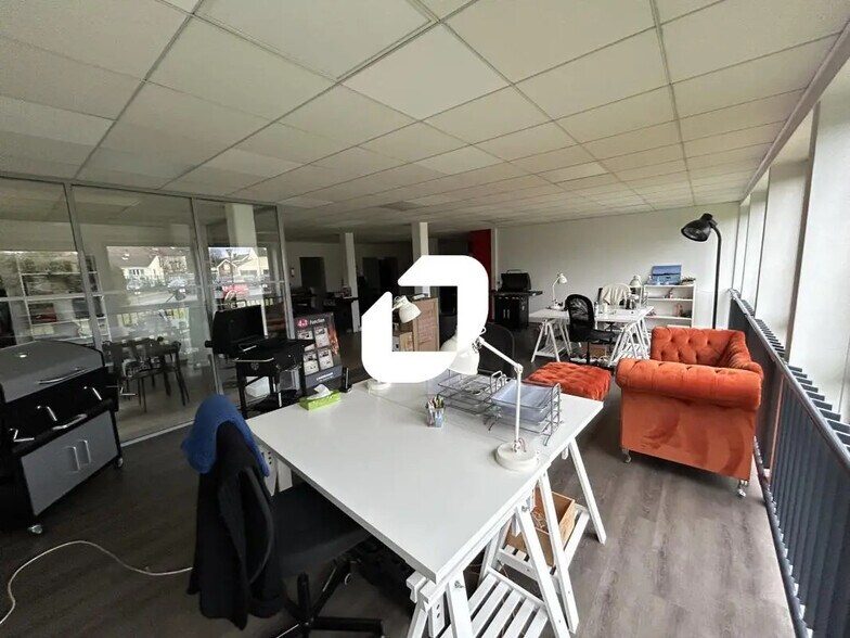 Bureau dans Avon à louer - Photo intérieure – Image 2 sur 10